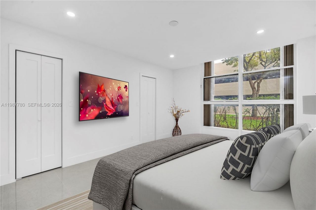 18181 NE 31st Ct, Unit 110, Aventura, FL 33160 Photo