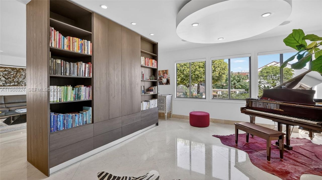 2000 S Bayshore Dr , Unit 24, Miami, FL 33133 Photo