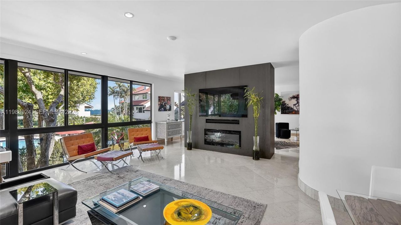 2000 S Bayshore Dr , Unit 24, Miami, FL 33133 Photo