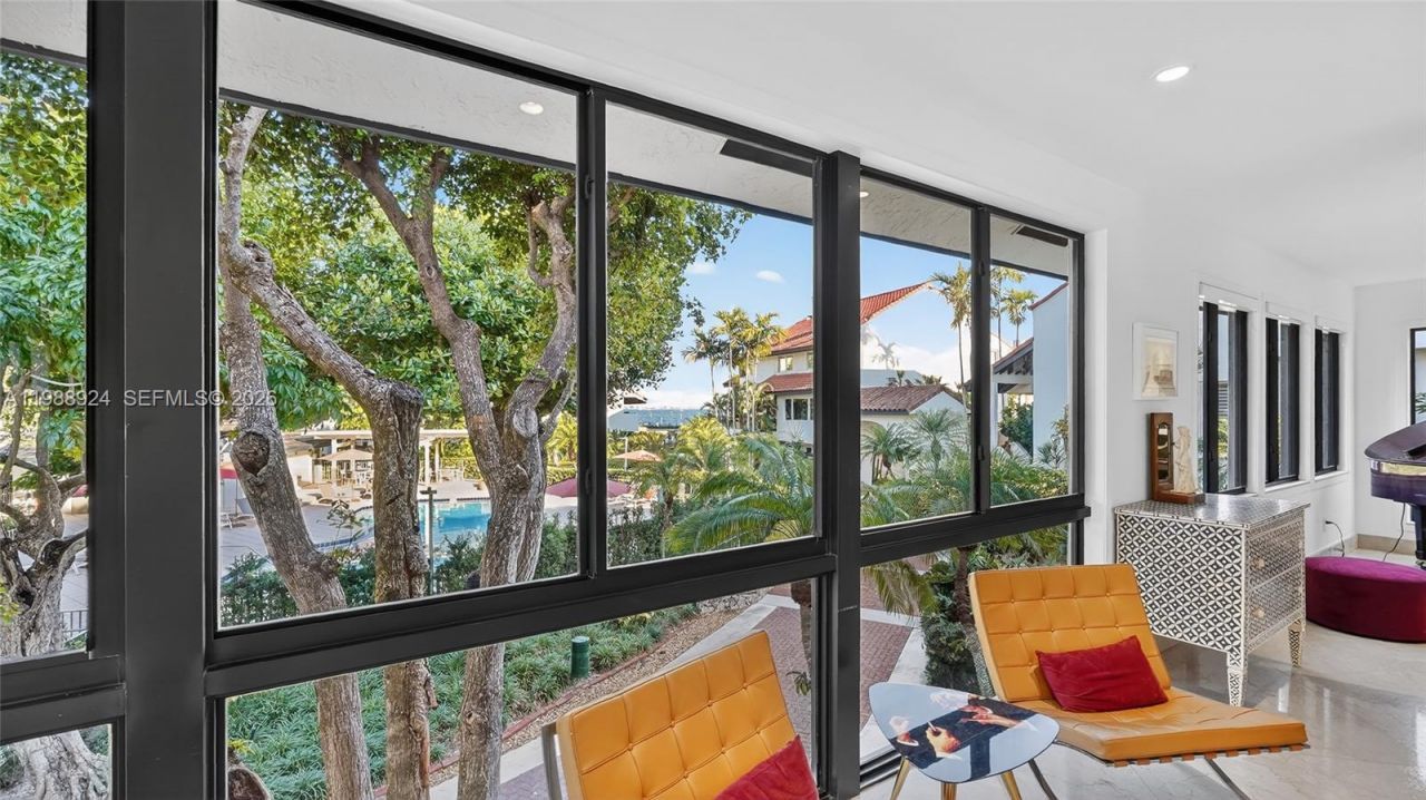 2000 S Bayshore Dr , Unit 24, Miami, FL 33133 Photo