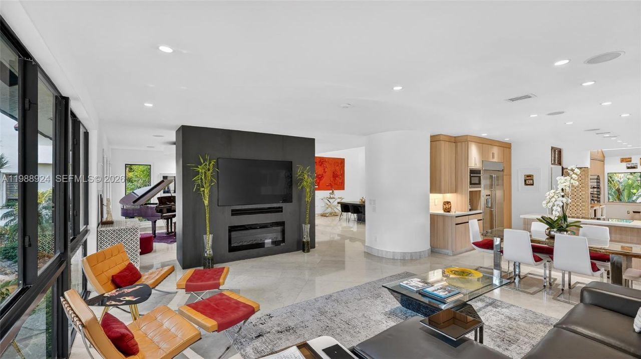 2000 S Bayshore Dr , Unit 24, Miami, FL 33133 Photo