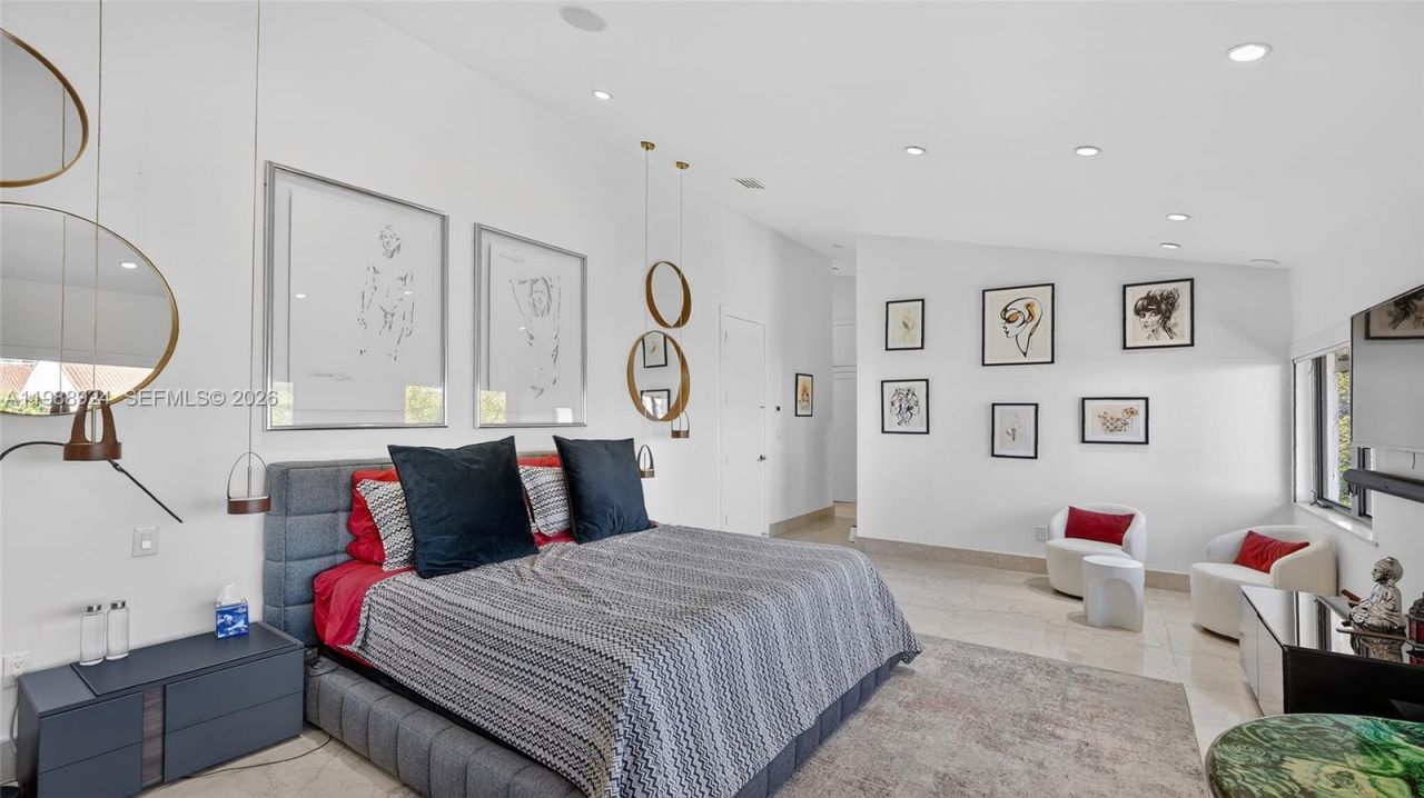 2000 S Bayshore Dr , Unit 24, Miami, FL 33133 Photo