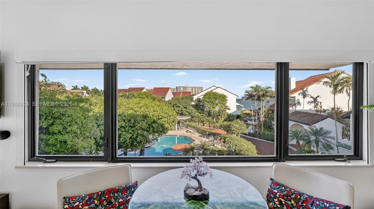 2000 S Bayshore Dr , Unit 24, Miami, FL 33133 Photo