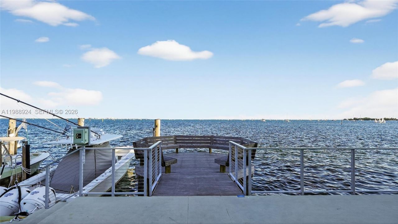 2000 S Bayshore Dr , Unit 24, Miami, FL 33133 Photo