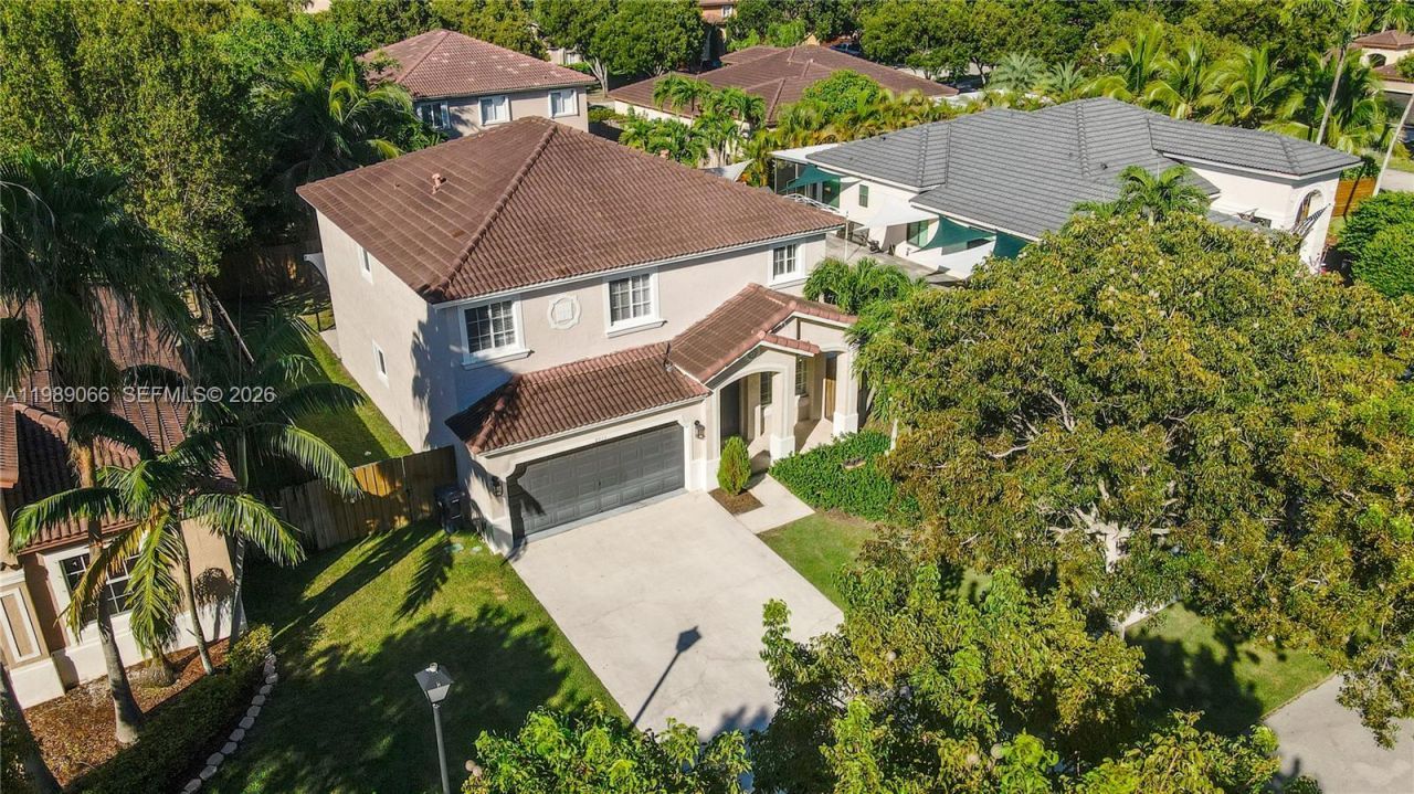 8933 SW 212th Ln, Cutler Bay, FL 33189 Photo