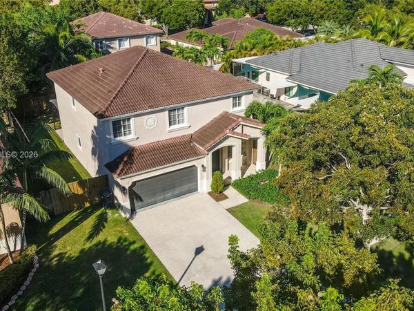 8933 SW 212th Ln , Cutler Bay, FL 33189