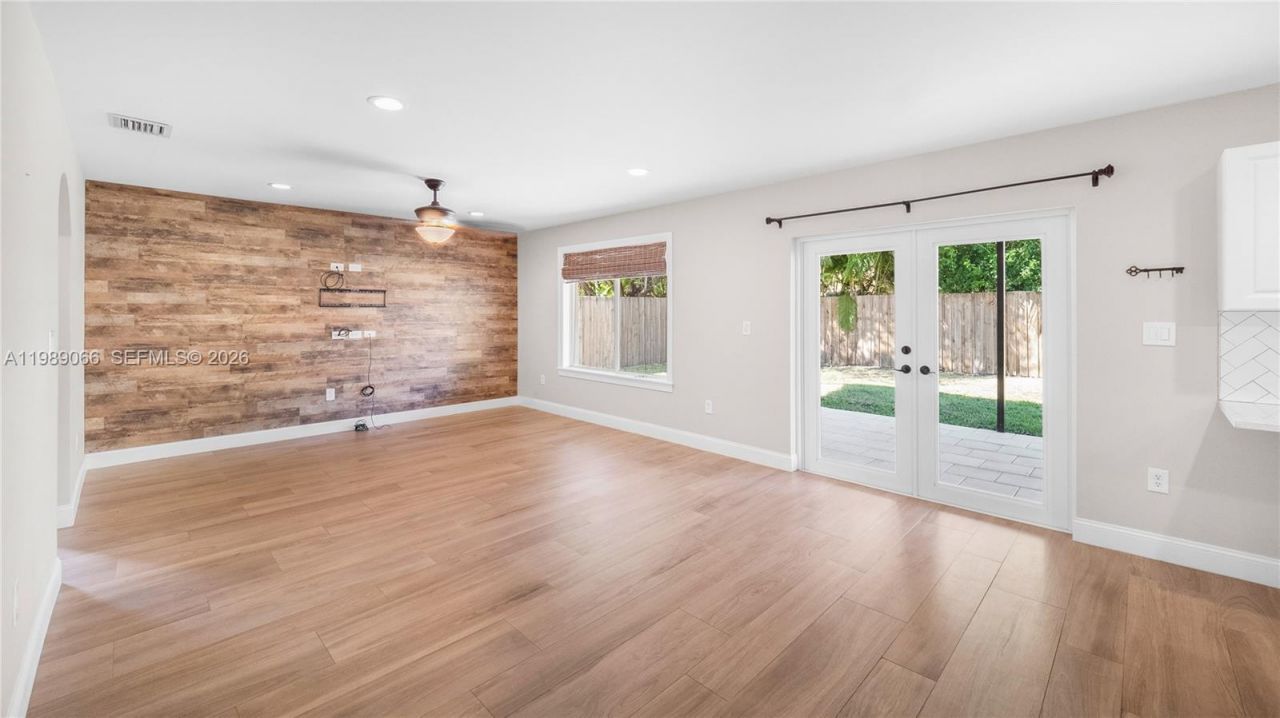 8933 SW 212th Ln, Cutler Bay, FL 33189 Photo