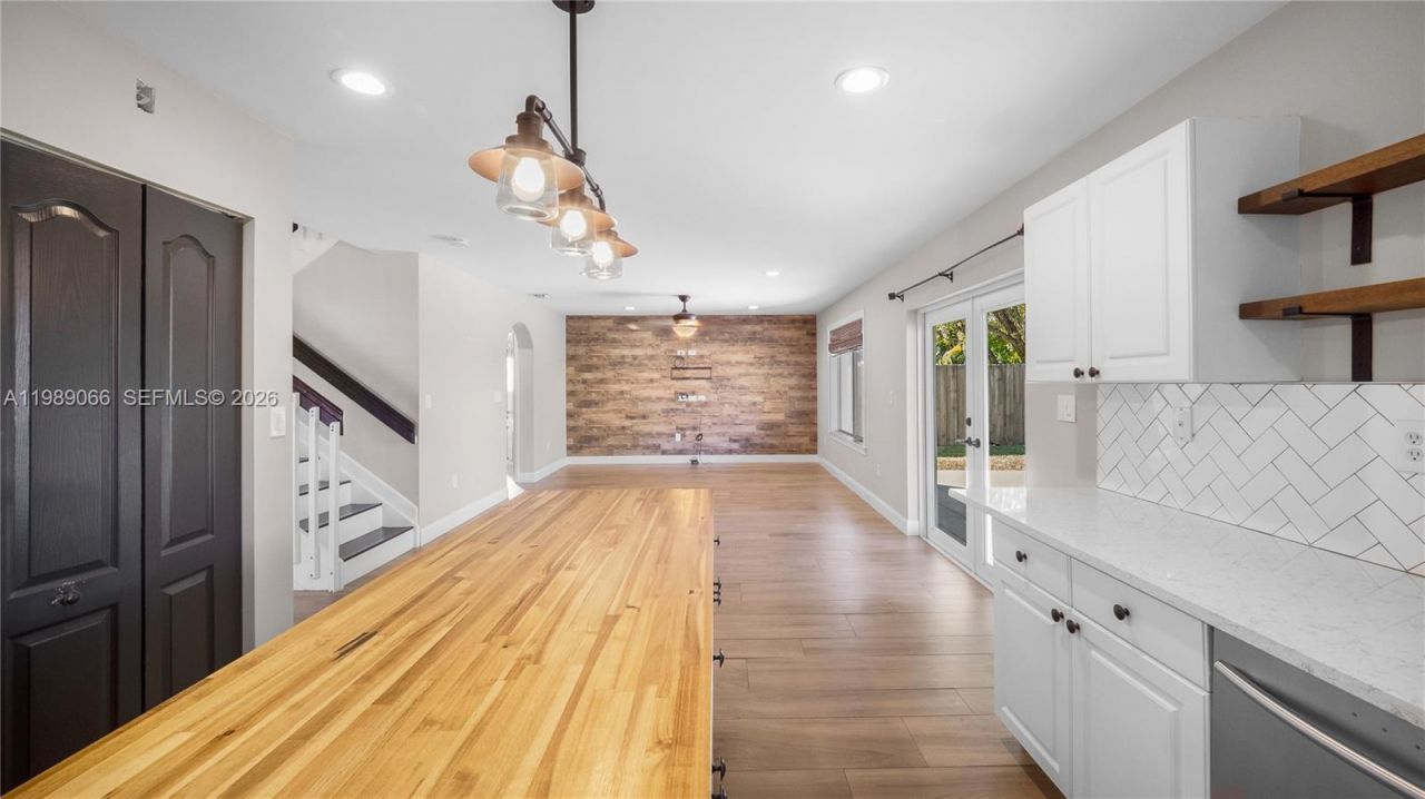 8933 SW 212th Ln, Cutler Bay, FL 33189 Photo