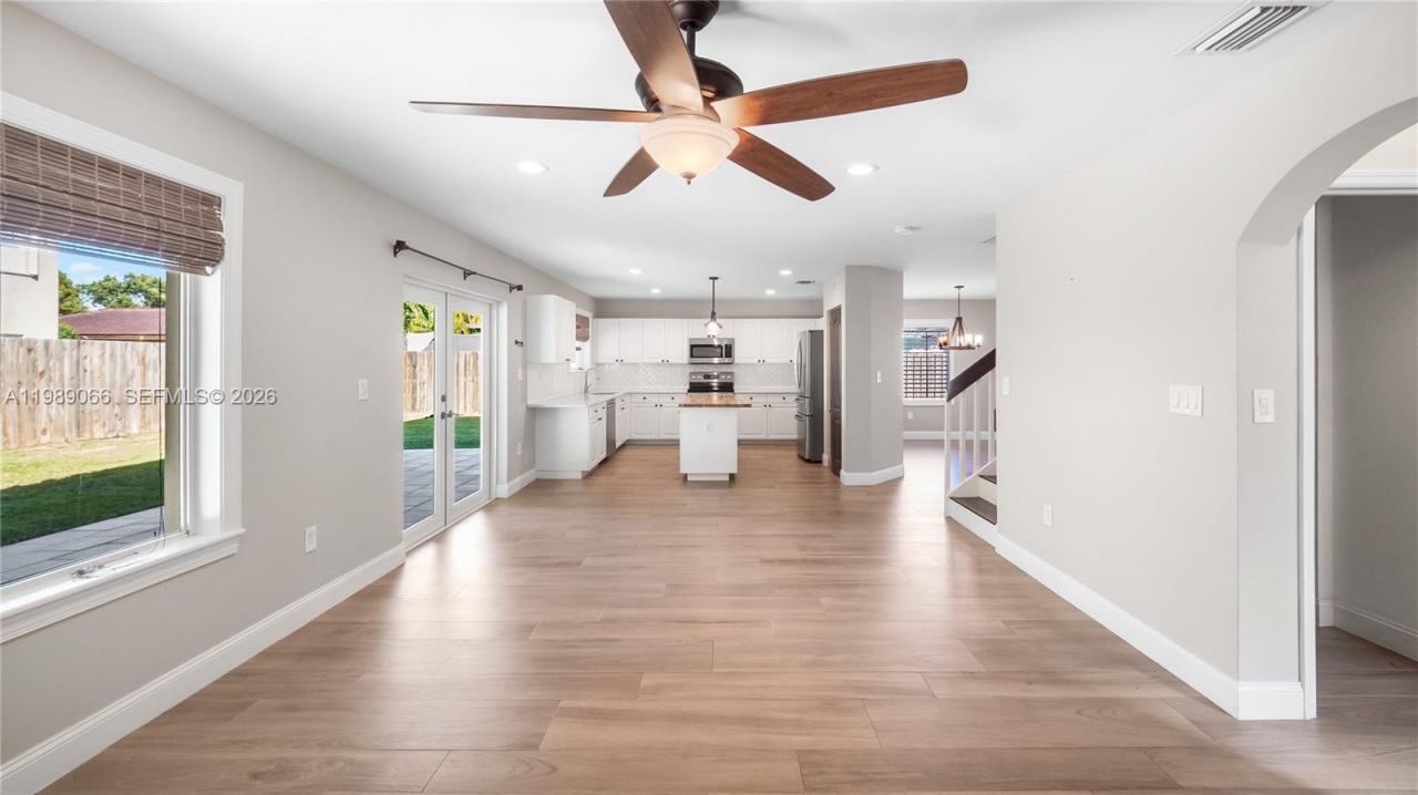 8933 SW 212th Ln, Cutler Bay, FL 33189 Photo