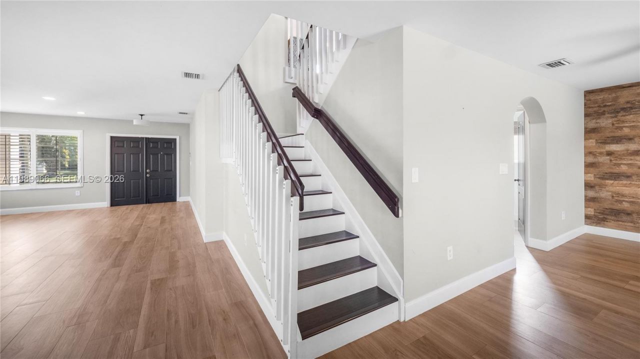 8933 SW 212th Ln, Cutler Bay, FL 33189 Photo