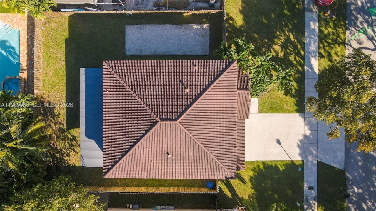 8933 SW 212th Ln, Cutler Bay, FL 33189 Photo