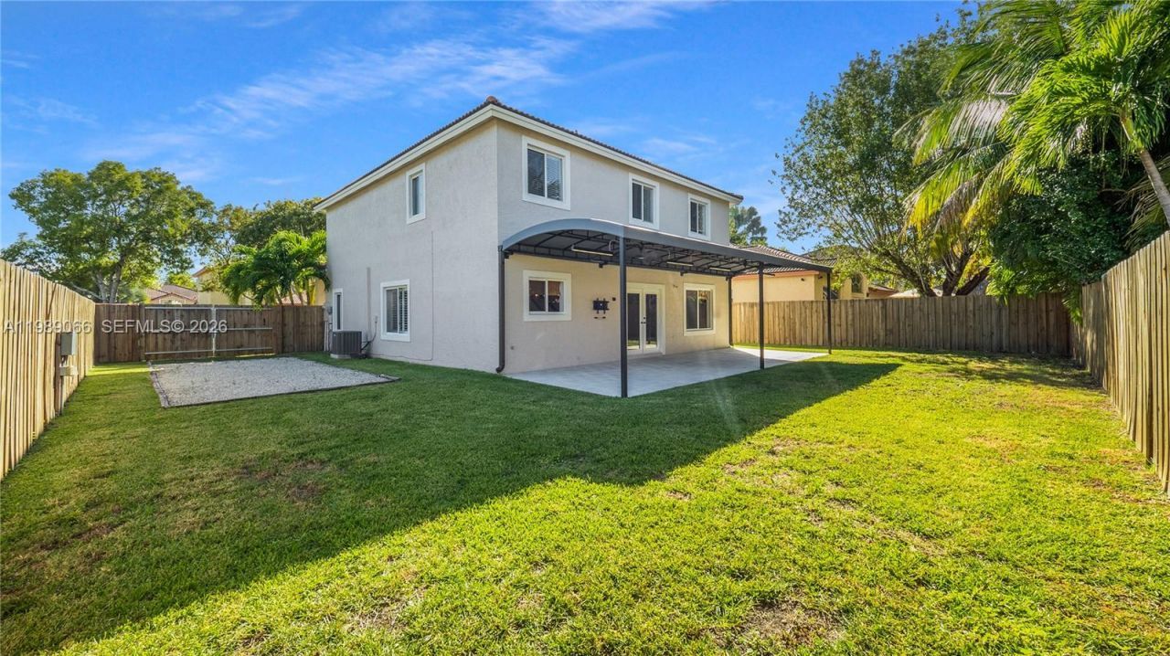 8933 SW 212th Ln, Cutler Bay, FL 33189 Photo