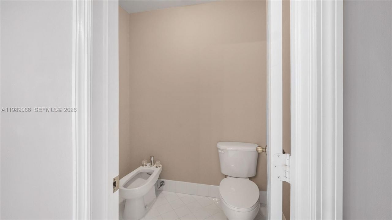 8933 SW 212th Ln, Cutler Bay, FL 33189 Photo