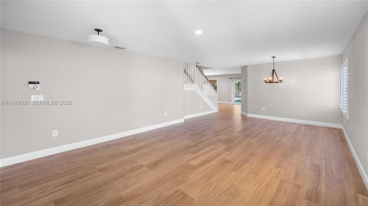 8933 SW 212th Ln, Cutler Bay, FL 33189 Photo