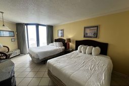 9550 Shore Dr.  photo 4