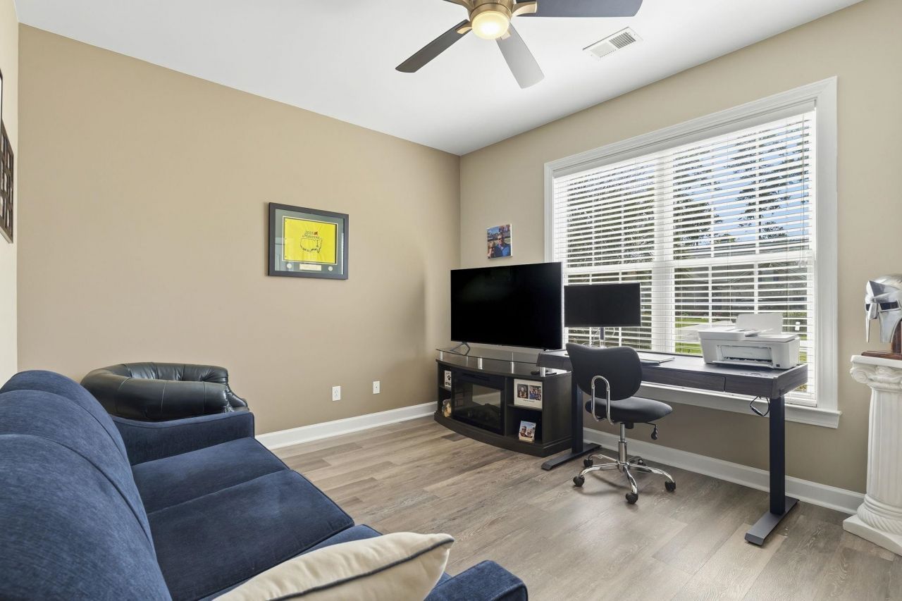 1135 N Blackmoor Dr. Photo 21