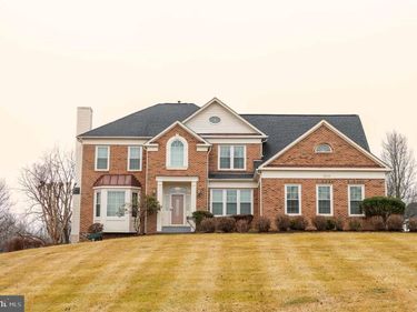 10805 PINEY POND DRIVE, GREAT FALLS, VA 22066