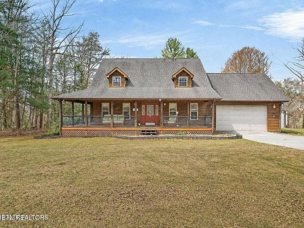 81 Pine Tree Circle, Crossville, TN 38571