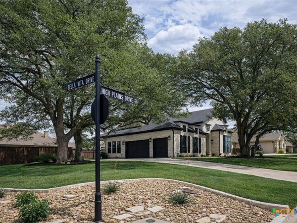 1001 High Plains Drive , Nolanville, TX 76559