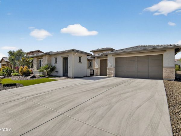 2690 N 169TH Drive, Goodyear, AZ 85395
