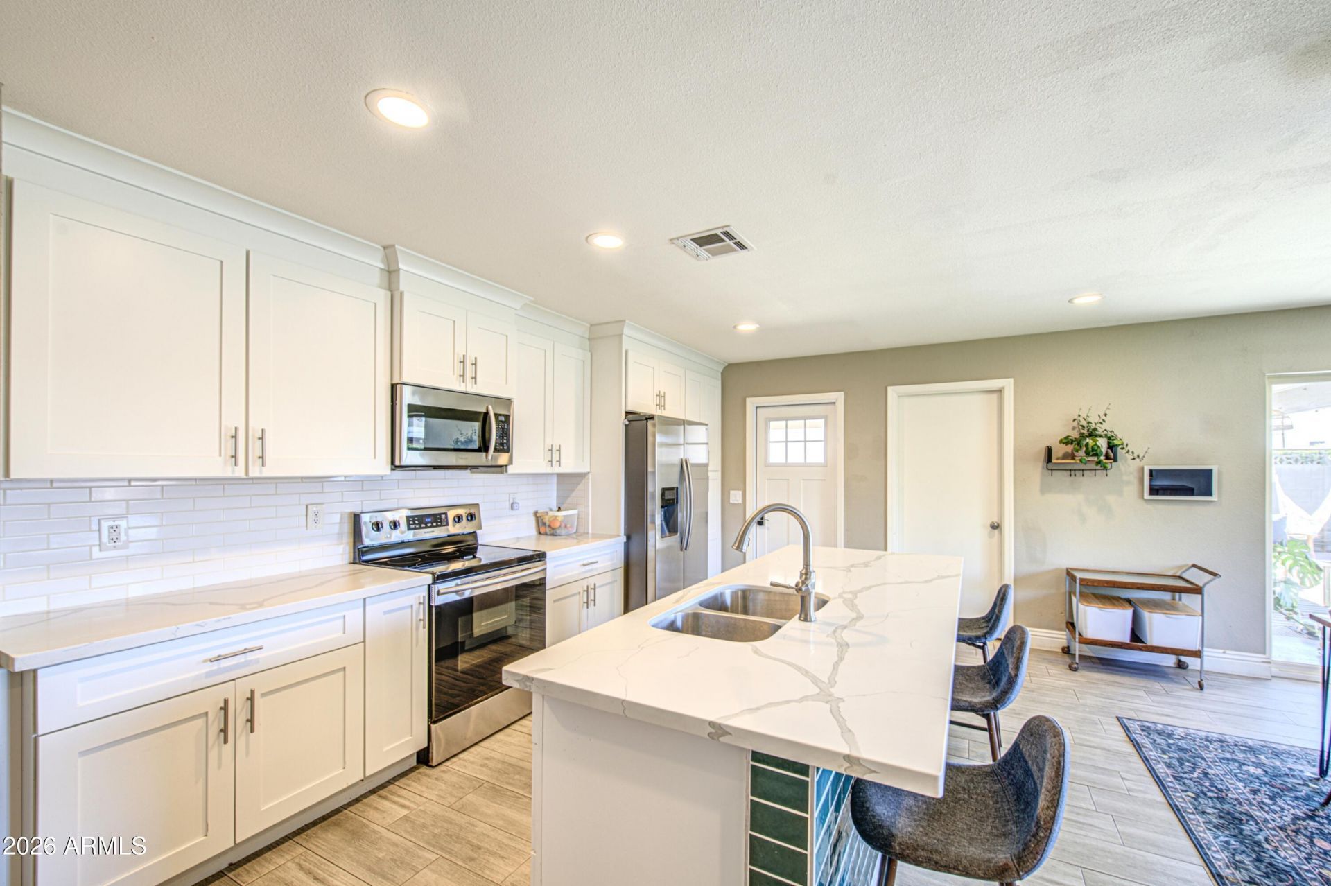 1640 N Queensbury Road, Mesa, AZ 85201 Main Photo