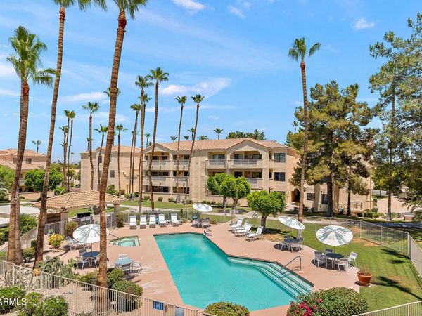 19400 N Westbrook Pkwy, Unit 220, Peoria, AZ 85382