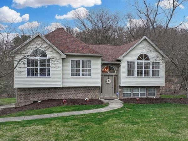 319 Banbury Crossing , Gibsonia, PA 15044