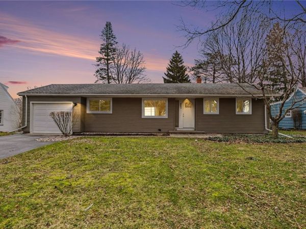 222 W Craig Hill Drive, Rochester, NY 14626