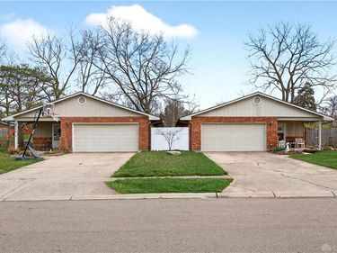 8734 Shadycreek Drive, Centerville, OH 45458