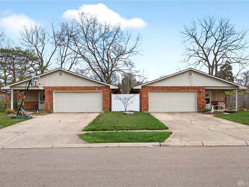 8734 Shadycreek Drive, Centerville, OH 45458 Photo 1