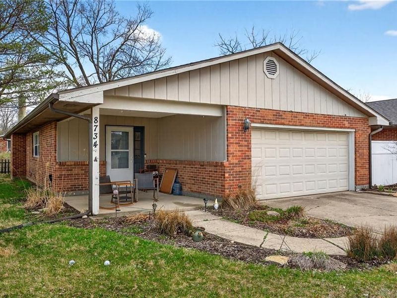 8734 Shadycreek Drive, Centerville, OH 45458 Photo 3