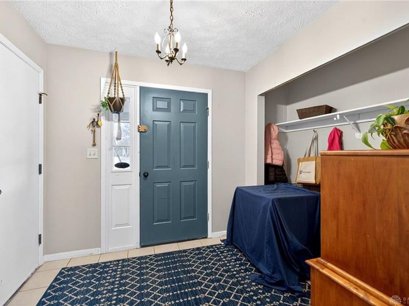 8734 Shadycreek Drive, Centerville, OH 45458 Photo 6