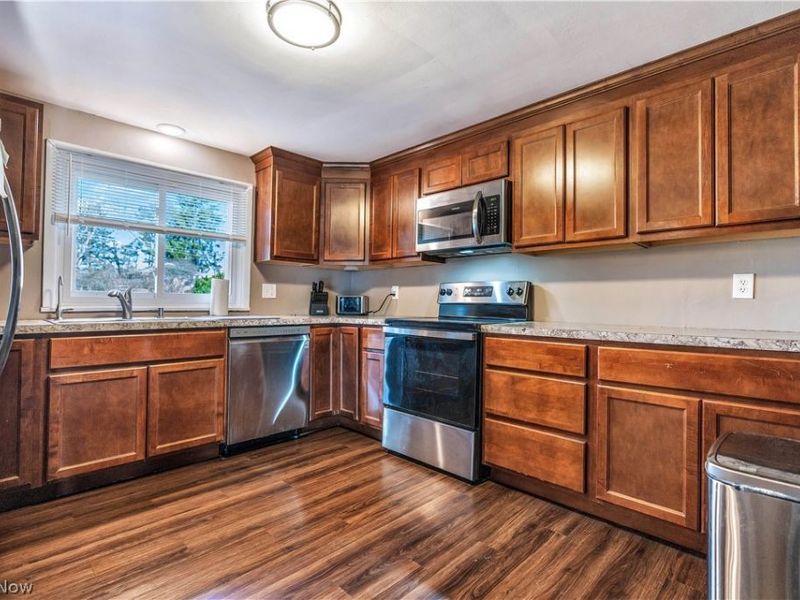 6116 Melody Road NE, Canton, OH 44721 Photo 11