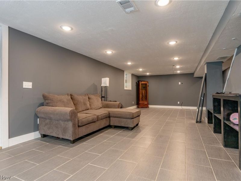 6116 Melody Road NE, Canton, OH 44721 Photo 24