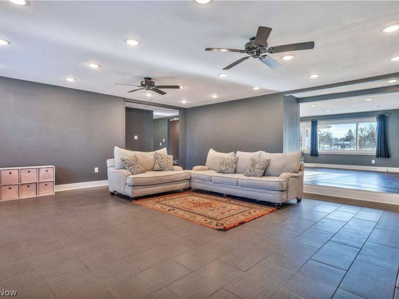 6116 Melody Road NE, Canton, OH 44721 Photo 5