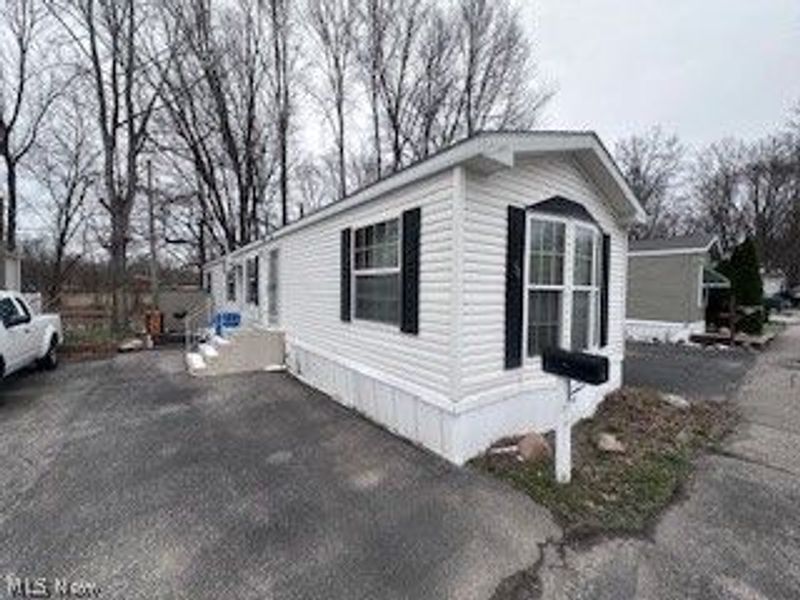 37223 Euclid Avenue, Unit 58, Willoughby, OH 44094 Photo 2