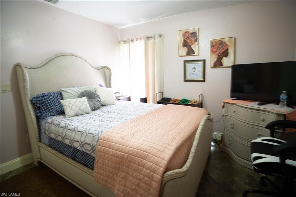 125 Sebring Cir, Lehigh Acres, FL 33936 Photo