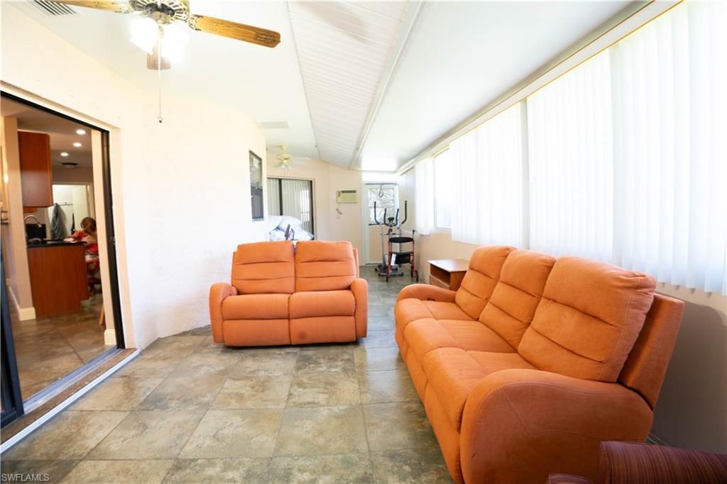 125 Sebring Cir, Lehigh Acres, FL 33936 Photo