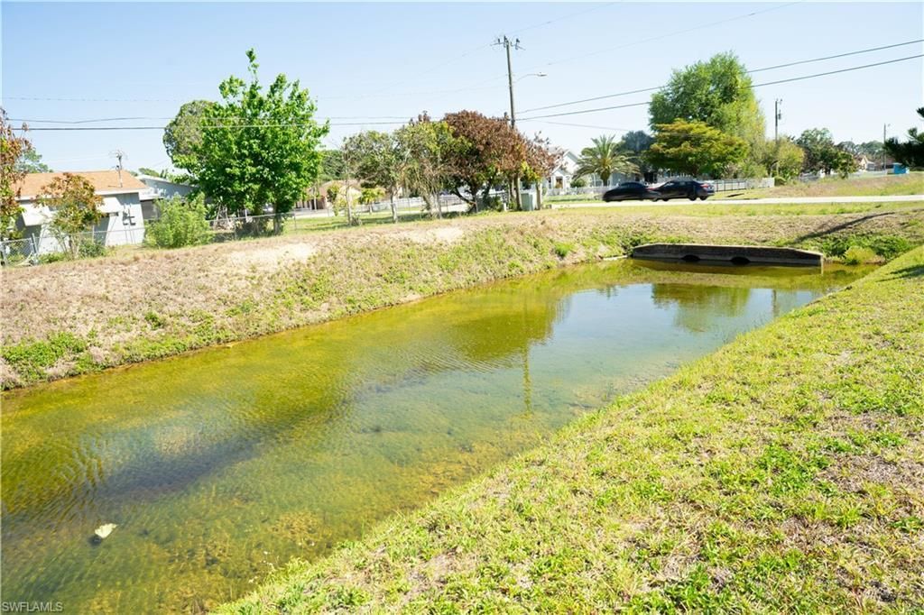 125 Sebring Cir, Lehigh Acres, FL 33936 Photo