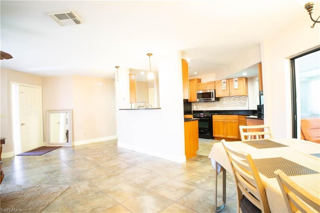 125 Sebring Cir, Lehigh Acres, FL 33936 Photo