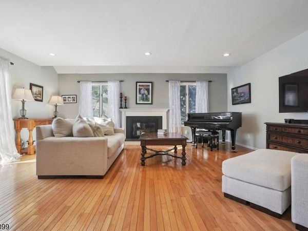 77 Derby Ct, Madison, NJ 07940