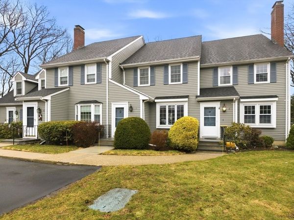 7 Washington Green, Unit 7, Walpole, MA 02032