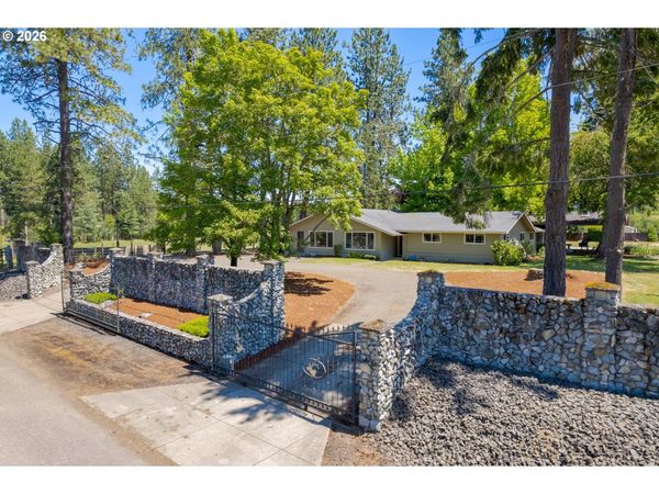 87313 CHINQUAPIN LOOP, Veneta, OR 97487