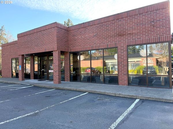 16120 BOONES FERRY RD, Lake Oswego, OR 97035