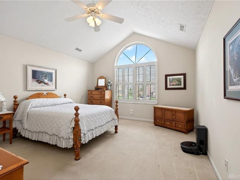 454 Beth Page Circle, Washington Township, OH 45458 Photo 23