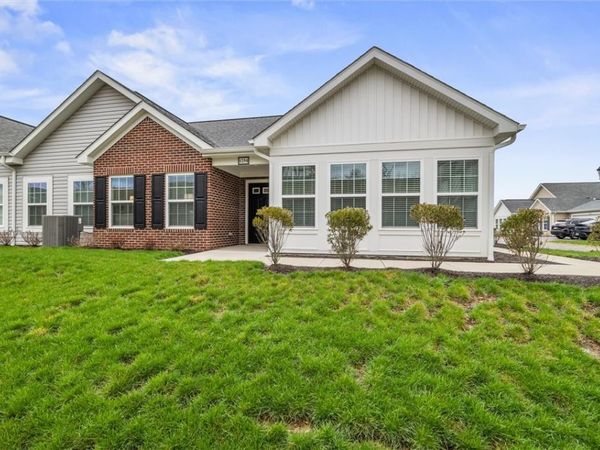 1254 Sandy Ridge Dr , Sarver, PA 16055