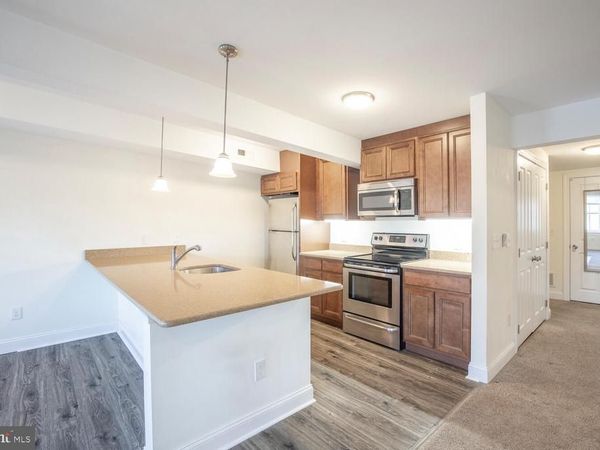 30 W STATE STREET , Unit B, DOYLESTOWN, PA 18901