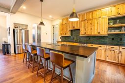 153 Tarbell Lane photo 4