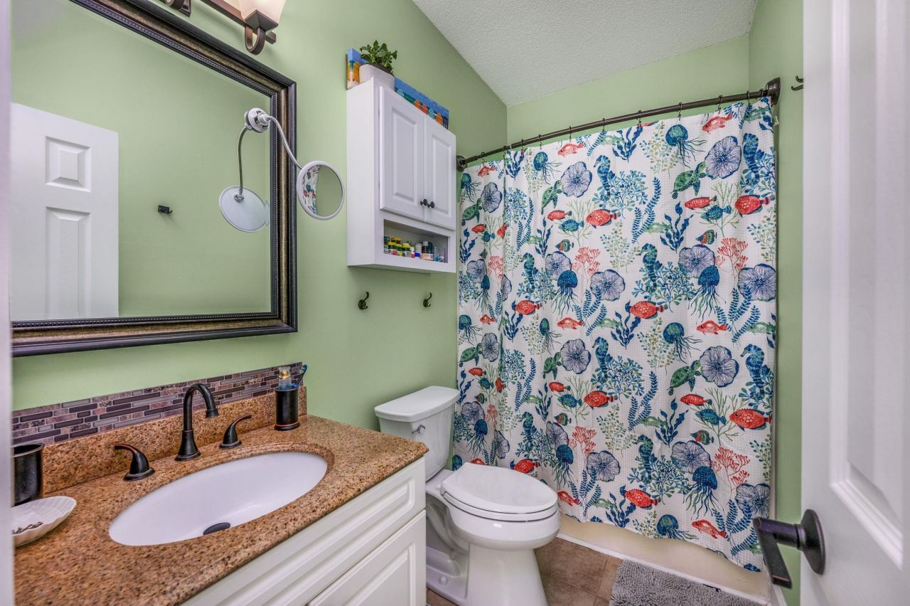 687 Riverwalk Dr.  Photo 14