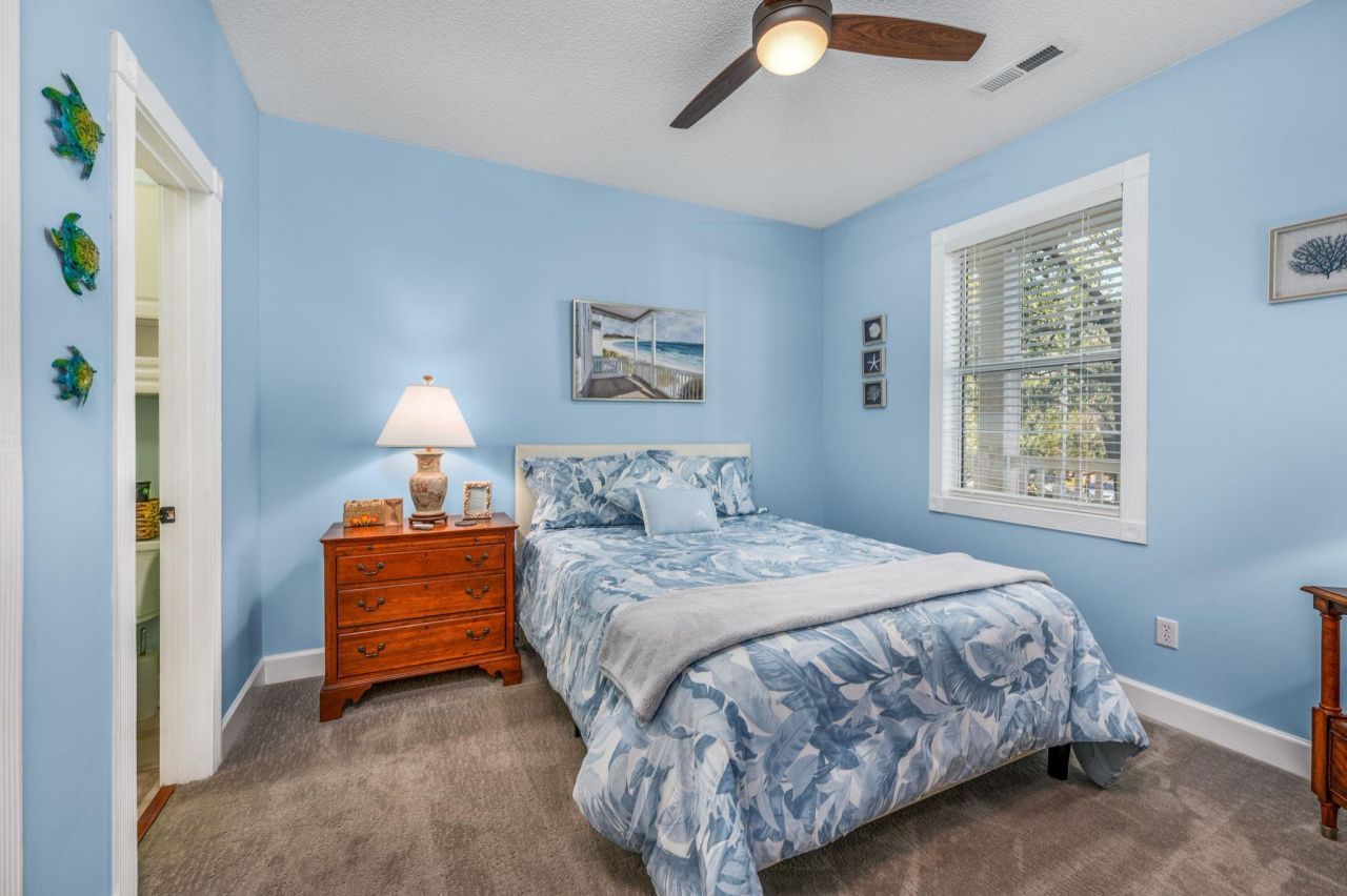 687 Riverwalk Dr.  Photo 15